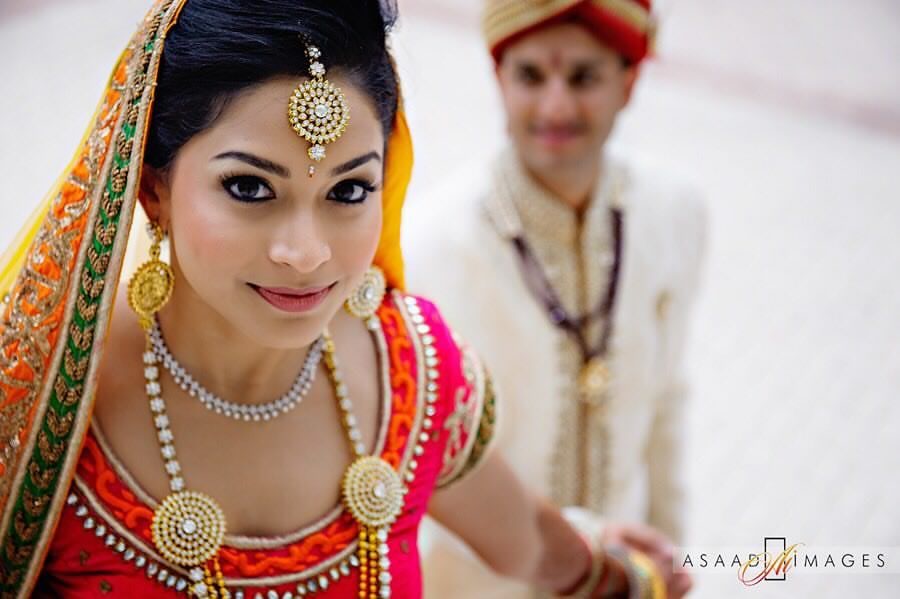 A Colorful and Glitzy Indian Wedding in LA at Black and Gold Golf Club |  Lily & Lime