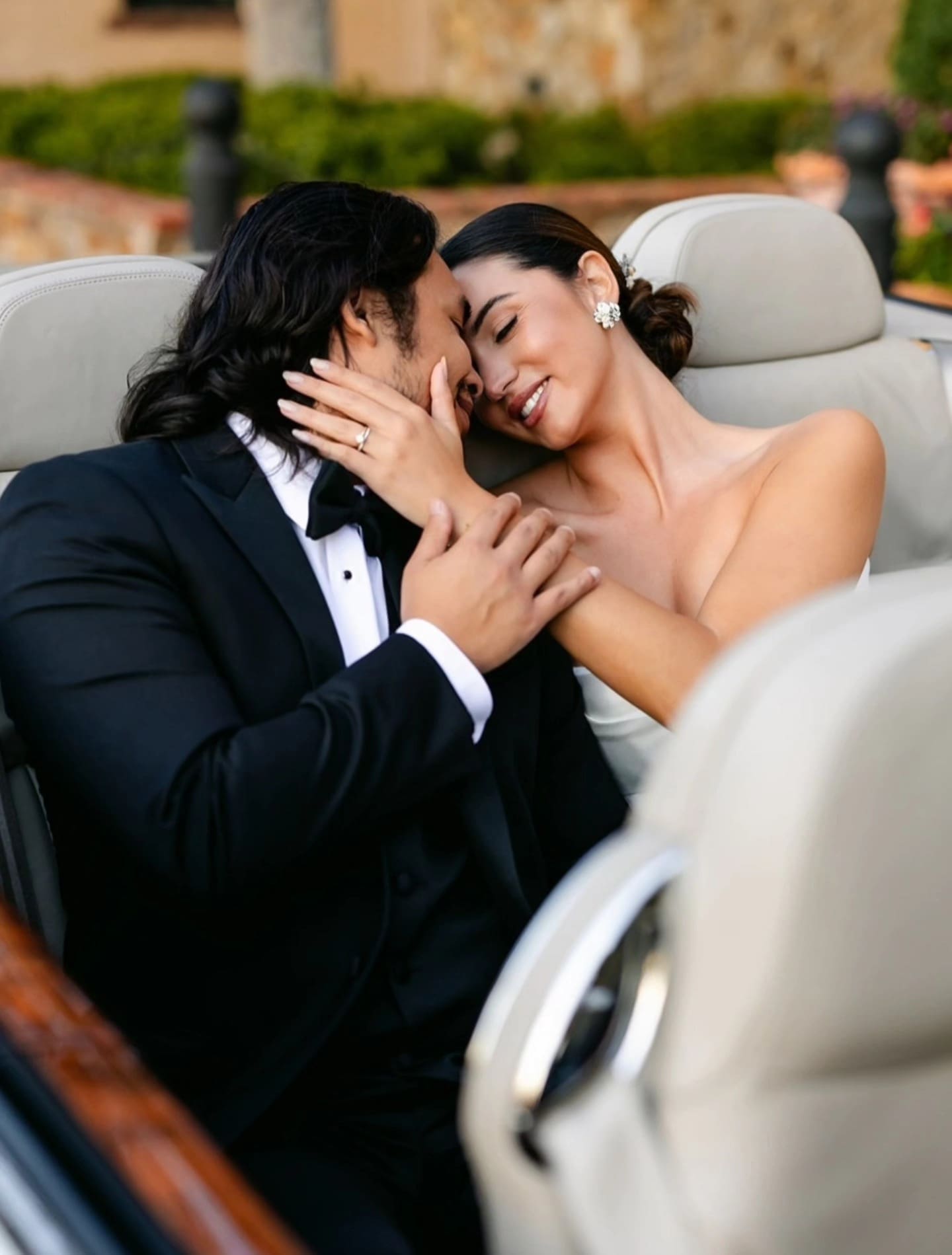 Luxury wedding glam and when to book it for your Orlando wedding